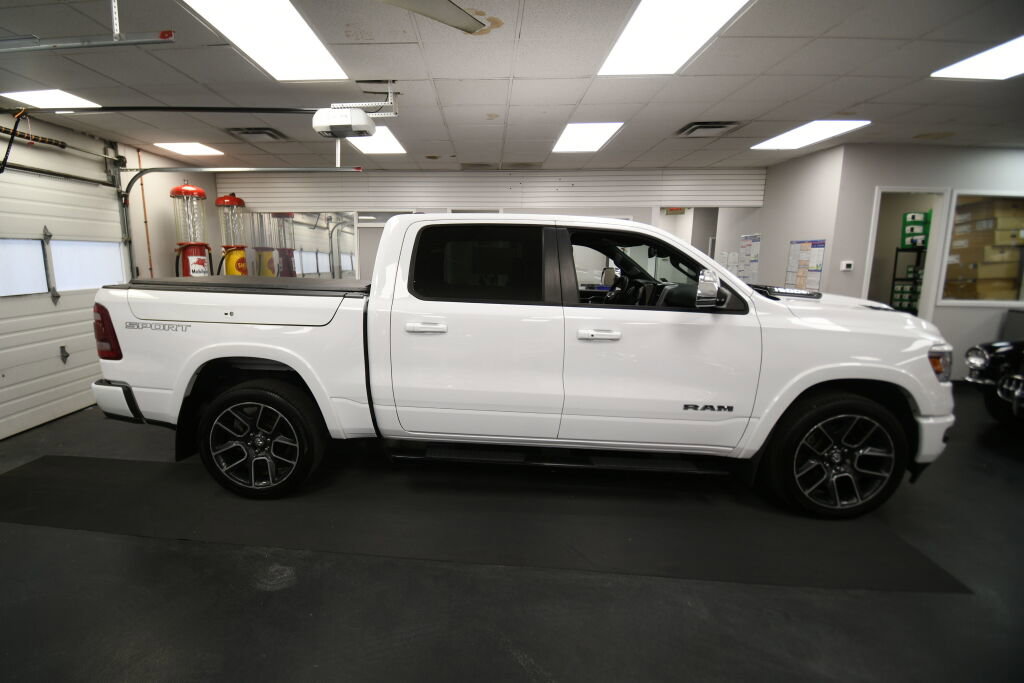 Used 2020 RAM 1500 Laramie AWD/4WD image 8