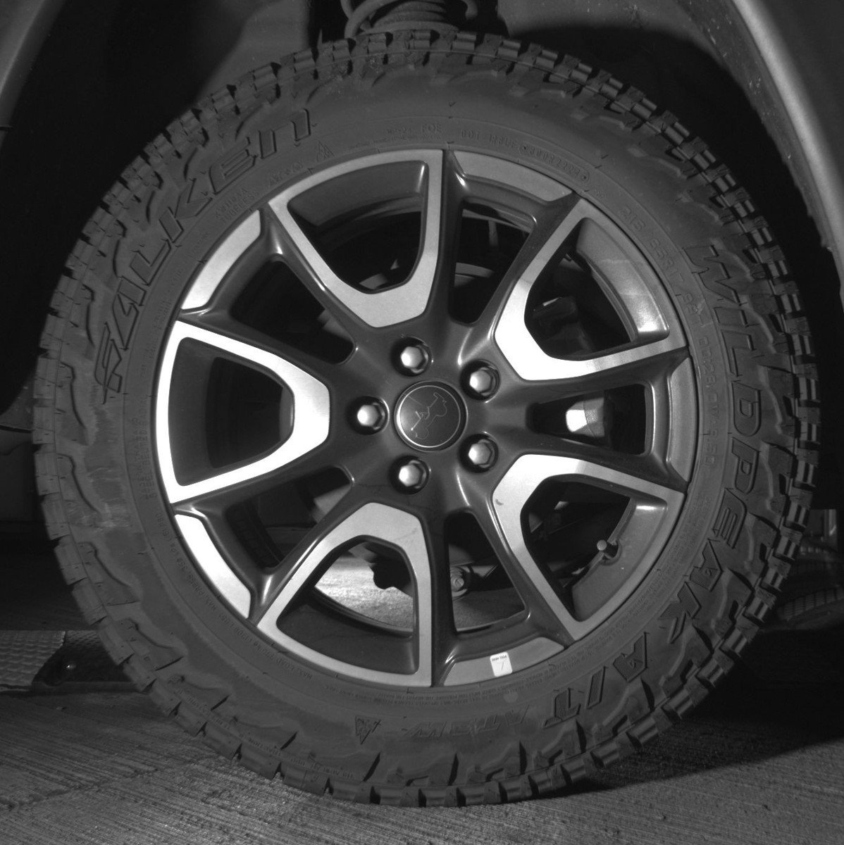 Used 2025 Jeep Compass Trailhawk image 15