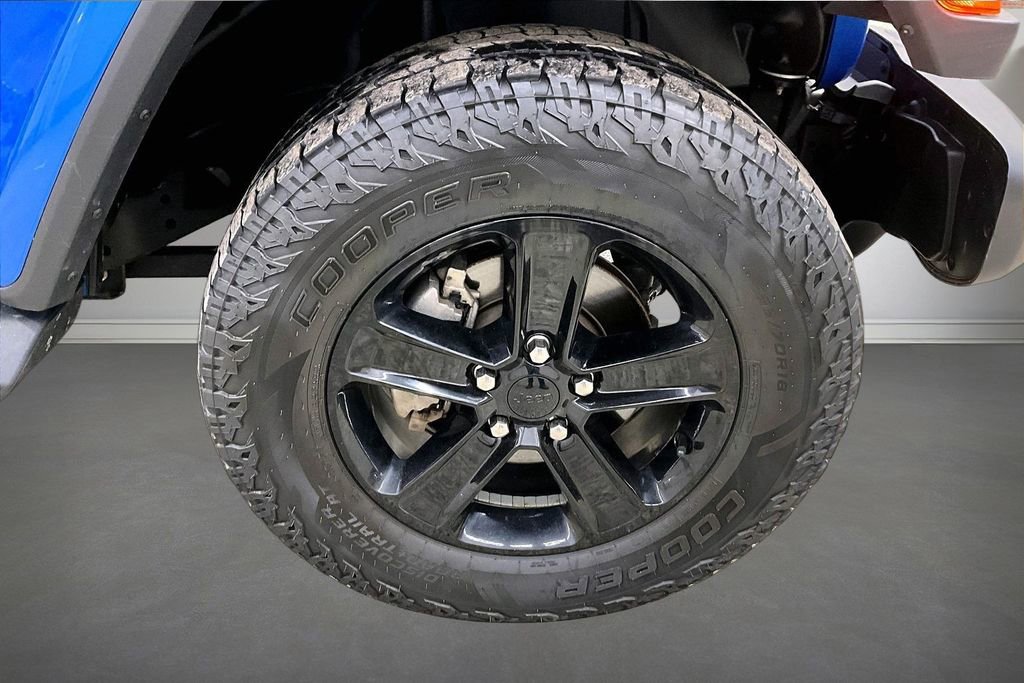 Used 2022 Jeep Wrangler Unlimited Sahara image 31