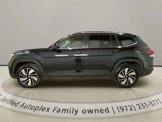 Used 2026 Volkswagen Atlas SE FWD image 2