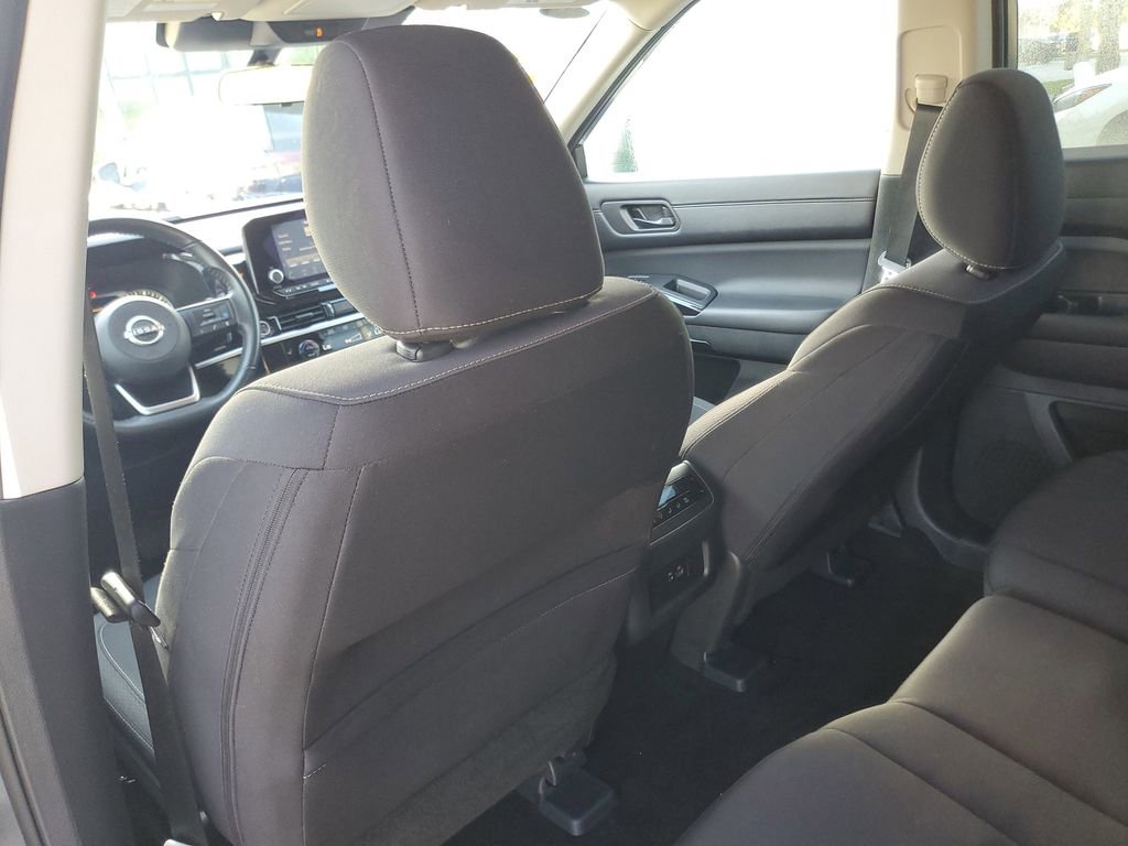 Used 2024 Nissan Pathfinder SV AWD/4WD image 11