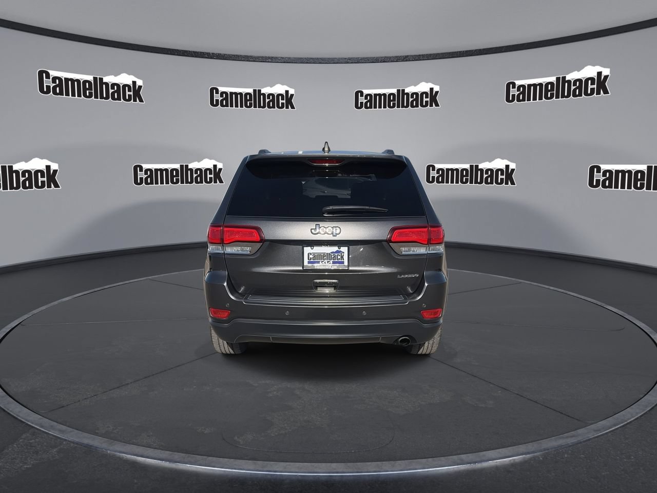 Used 2020 Jeep Grand Cherokee Laredo RWD image 6