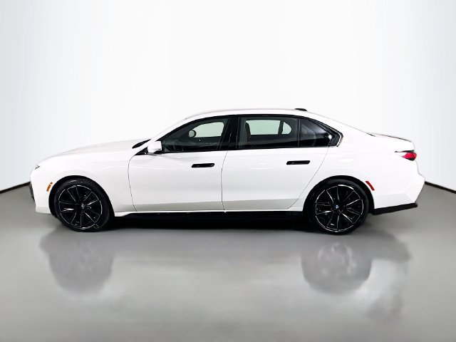 Used 2025 BMW i7 eDrive50 w/ M Sport Package RWD image 6