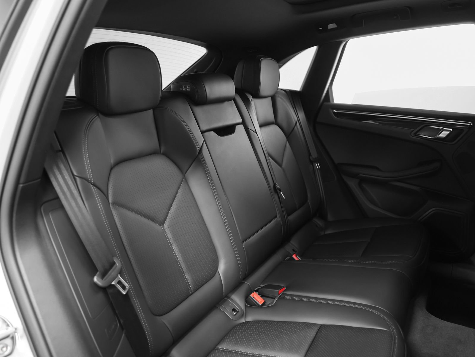 New 2026 Porsche Macan AWD/4WD image 22
