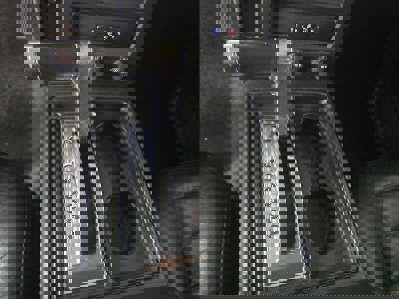 Used 2005 HUMMER H2 w/ Preferred Equipment Group image 32