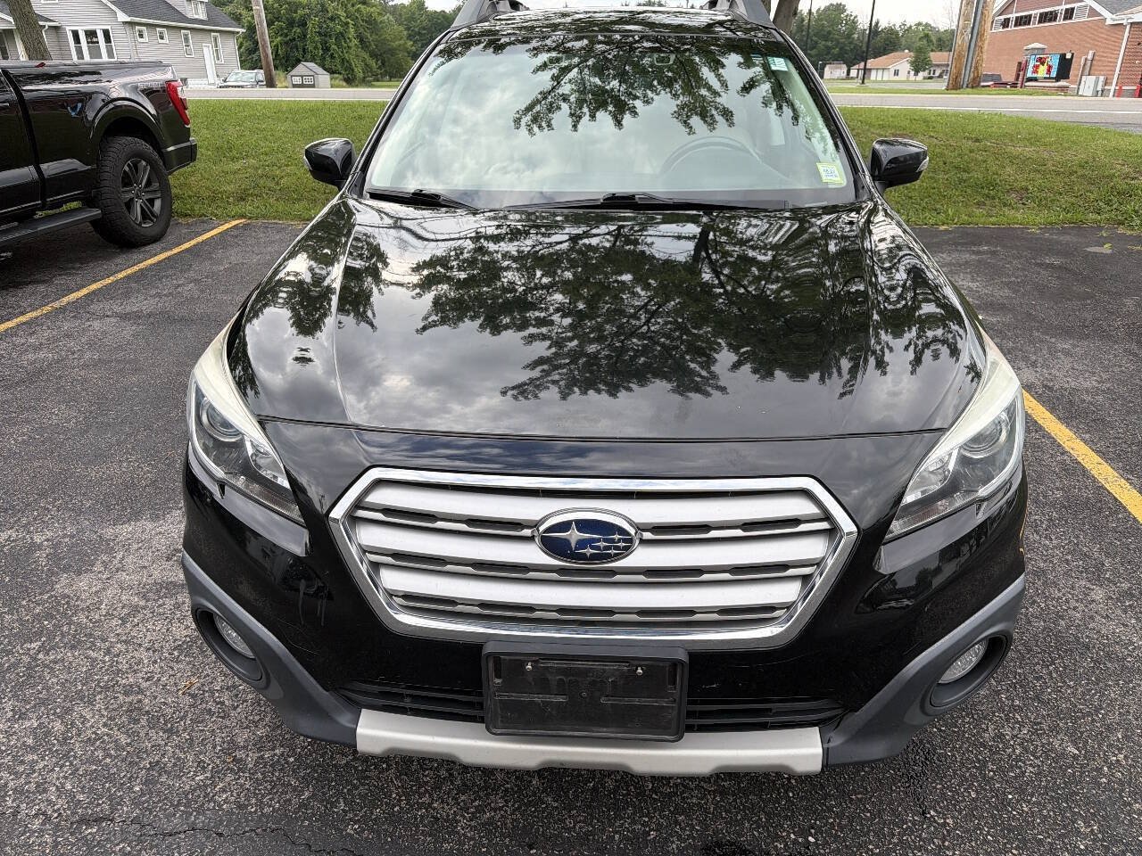 Used 2017 Subaru Outback 3.6R Limited AWD/4WD image 1