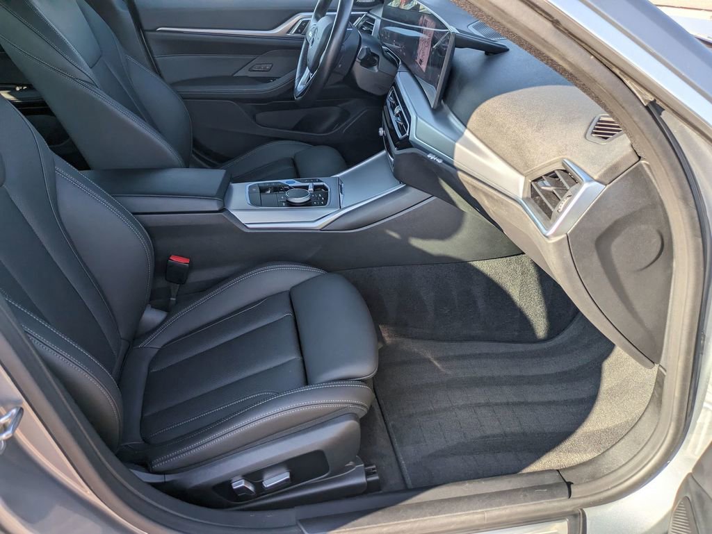 Used 2023 BMW i4 eDrive40 image 31
