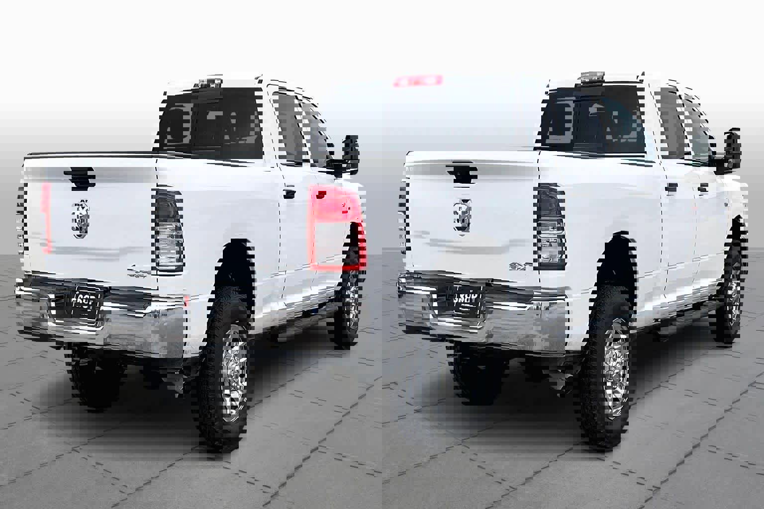 Used 2024 RAM 3500 Tradesman w/ Chrome Appearance Group image 12