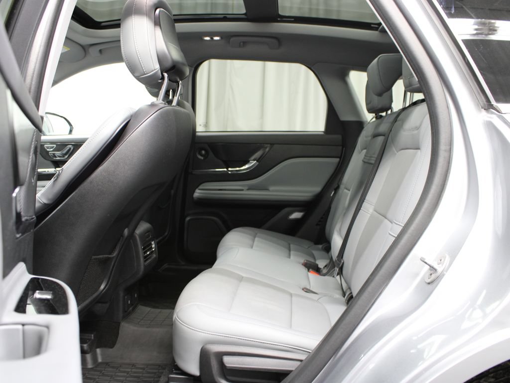 Used 2022 Lincoln Corsair Reserve w/ Equipment Group 201A AWD/4WD image 17