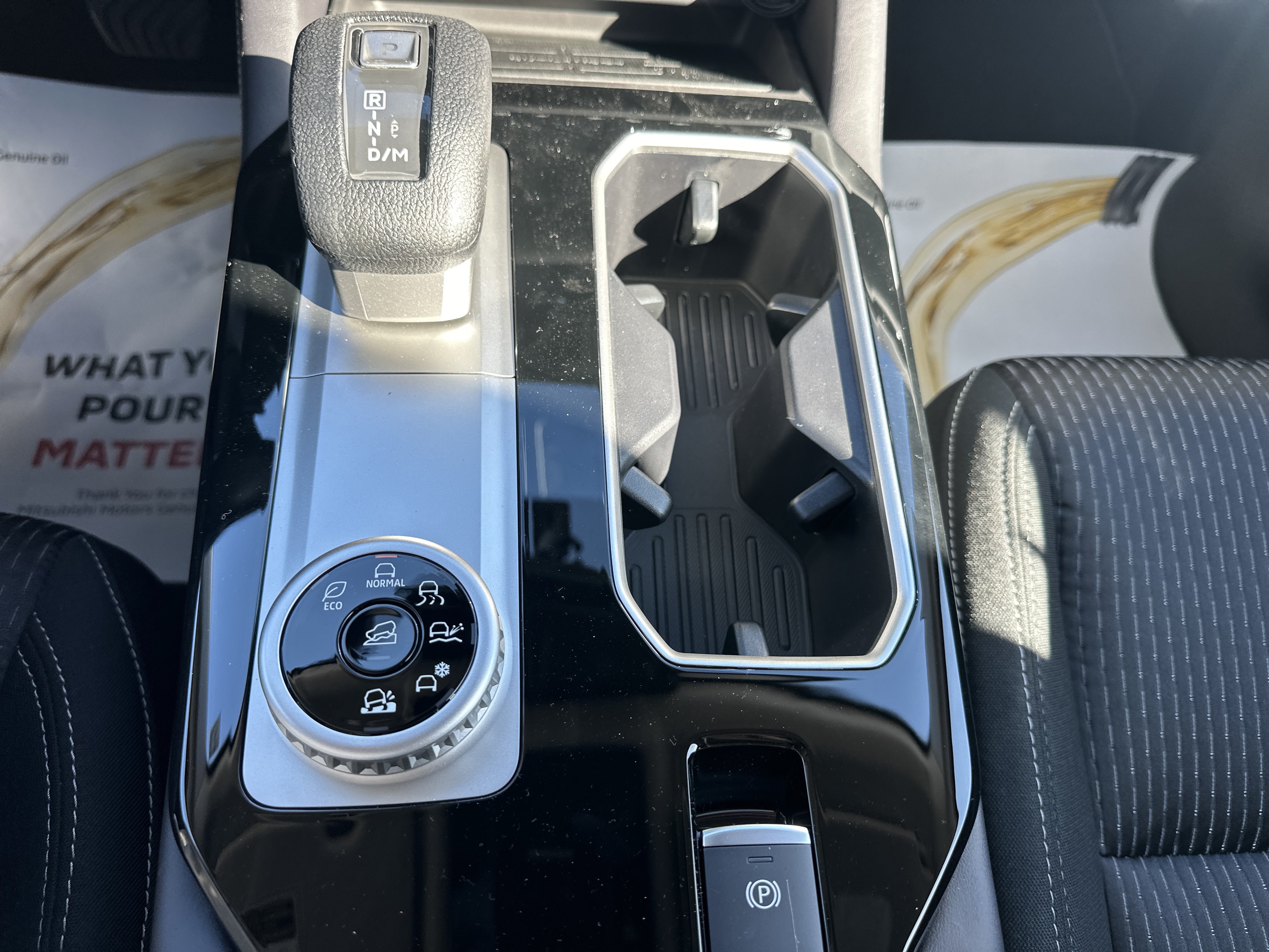 New 2026 Mitsubishi Outlander ES AWD/4WD image 16