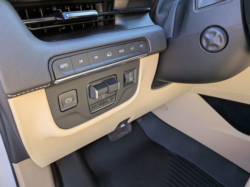 Used 2023 Cadillac Escalade ESV Premium Luxury w/ Performance Package image 16