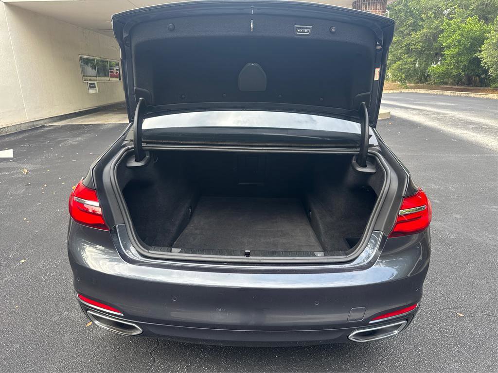 Used 2016 BMW 740i RWD image 13