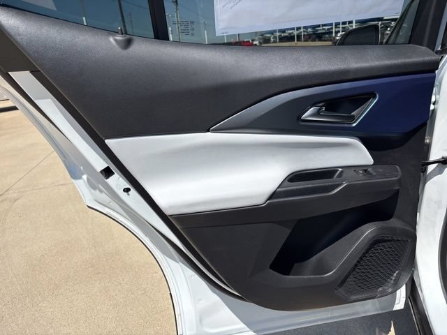 New 2026 Chevrolet Equinox EV LT FWD image 8