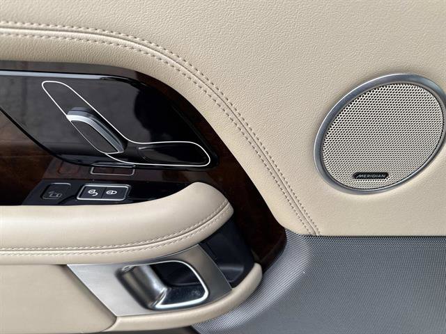 Used 2020 Land Rover Range Rover Long Wheelbase HSE image 12