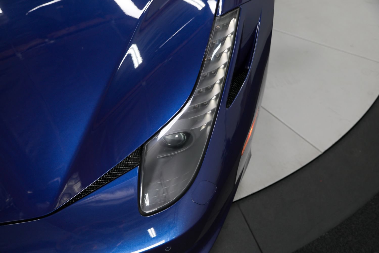 Used 2015 Ferrari 458 Spider RWD image 14