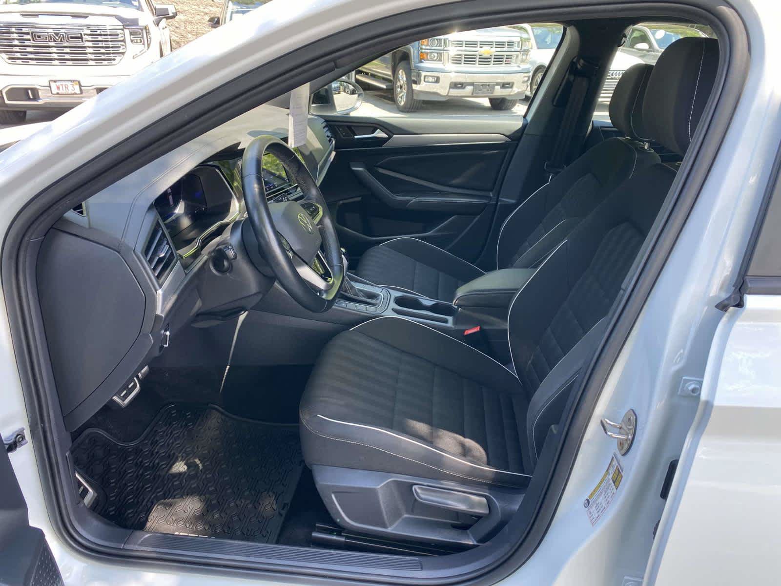 Certified 2023 Volkswagen Jetta Sport FWD image 10
