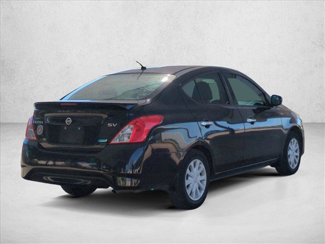 Used 2015 Nissan Versa SV FWD image 5