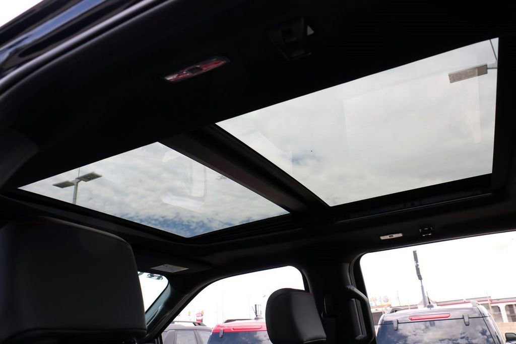 New 2025 Ford F150 XLT w/ Equipment Group 303A High image 25