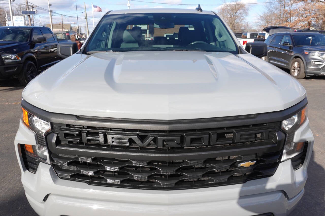 Used 2024 Chevrolet Silverado 1500 Custom AWD/4WD image 7