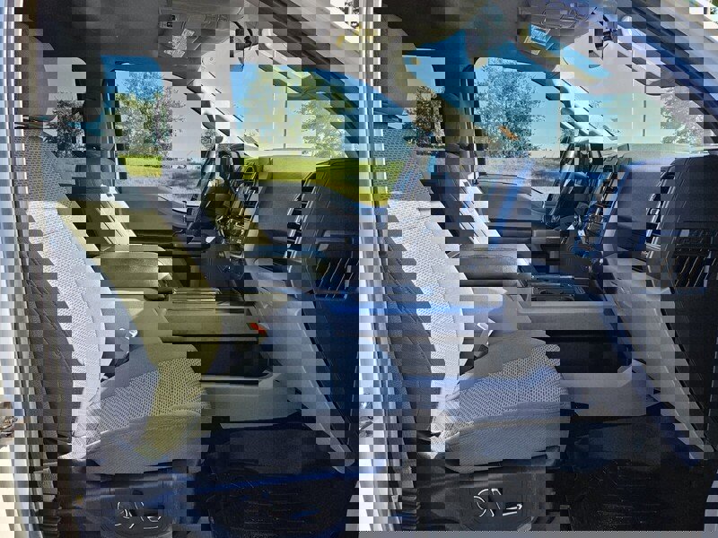 Used 2017 Ford F150 XLT w/ Equipment Group 302A Luxury image 16