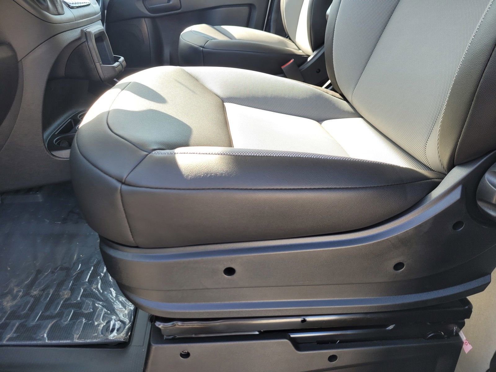 New 2026 RAM ProMaster 2500 w/ Convenience Group FWD image 10