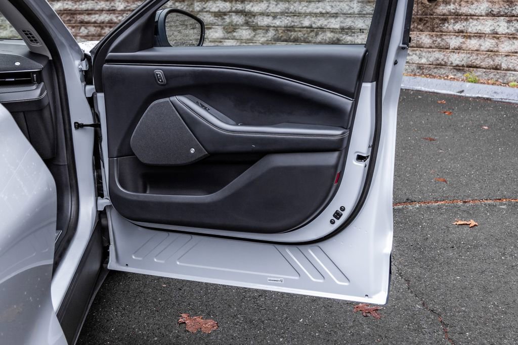 Used 2021 Ford Mustang Mach-E Premium image 14