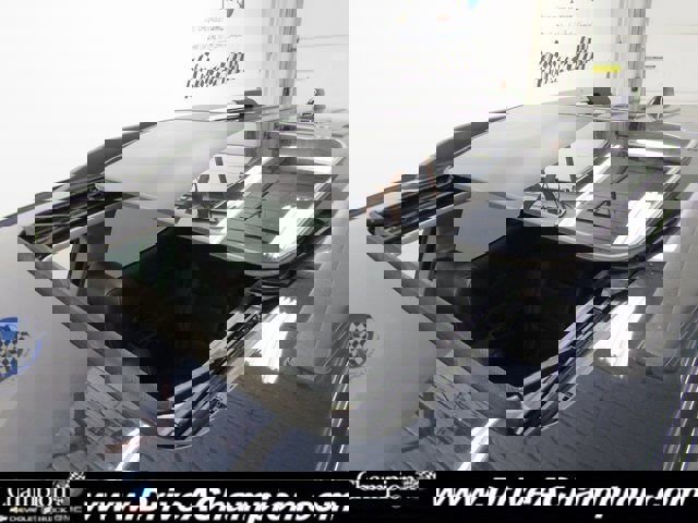 Used 2022 GMC Acadia SLT w/ Technology Package image 5