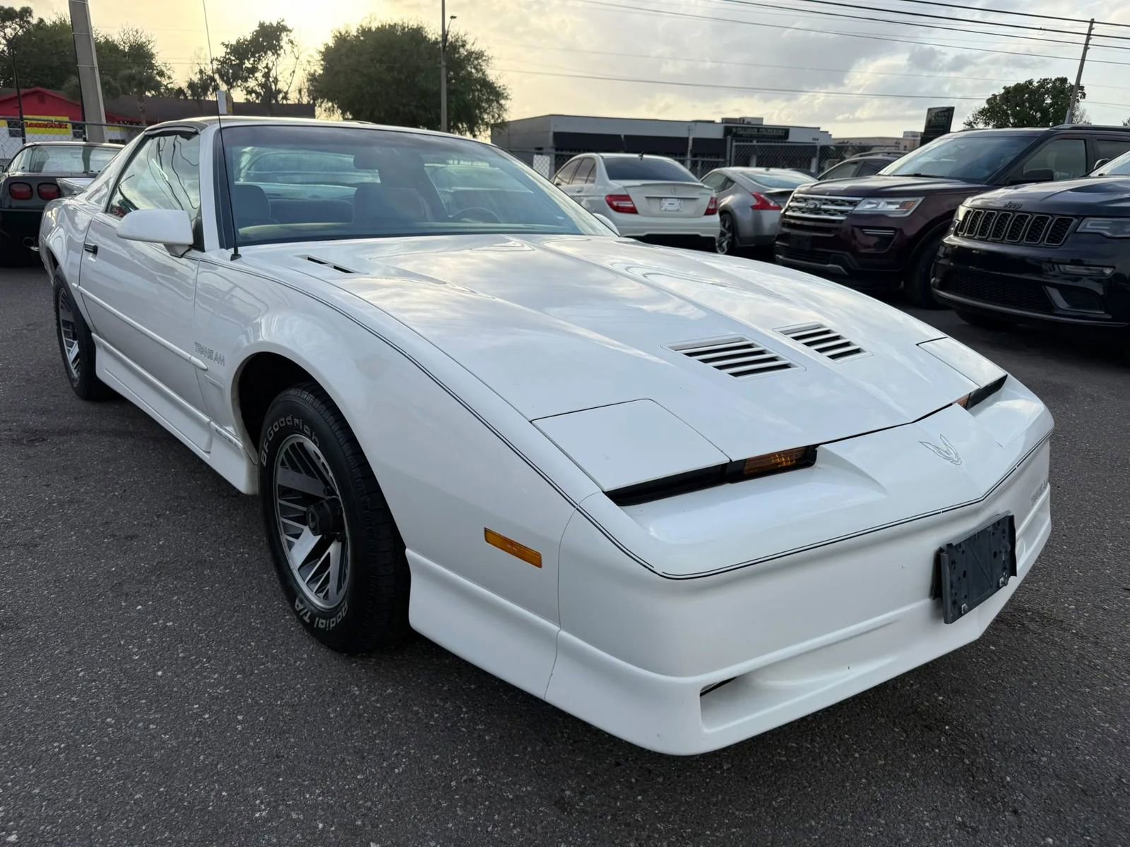 Used 1990 Pontiac Firebird Trans Am image 3