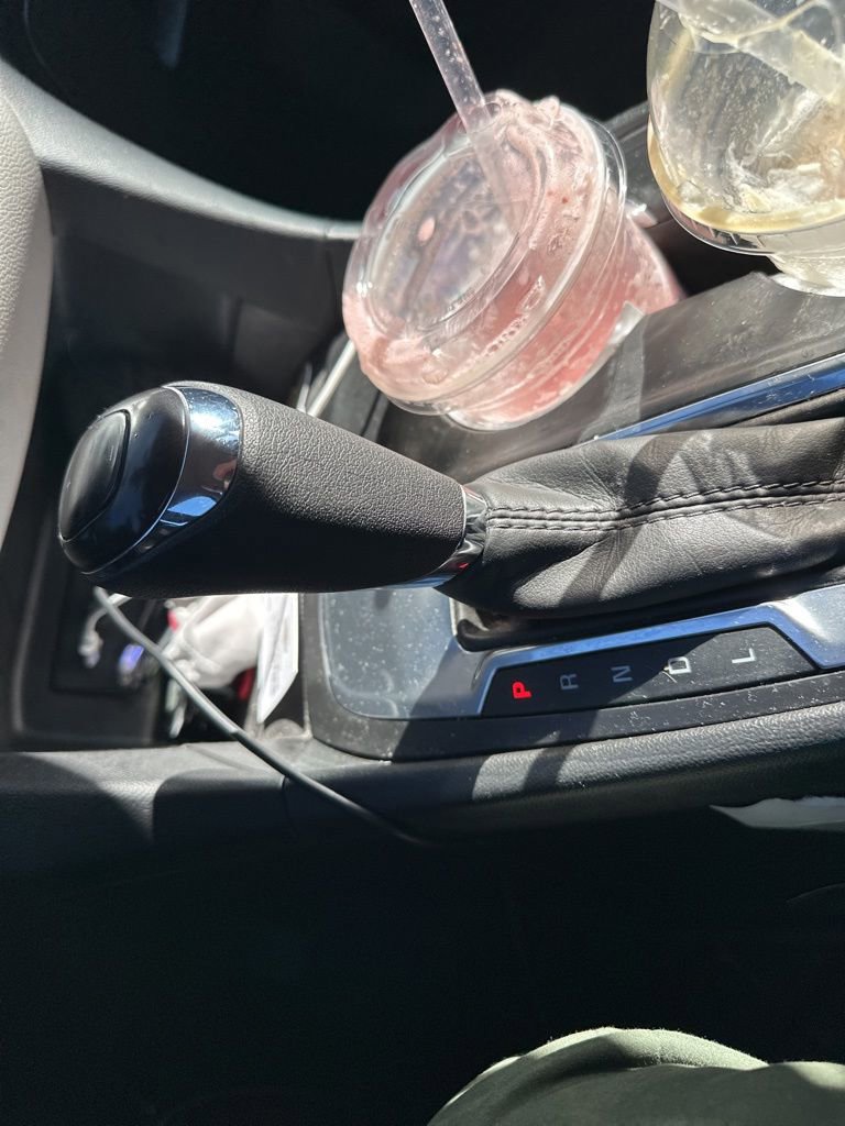 Used 2020 Chevrolet Equinox LS image 17