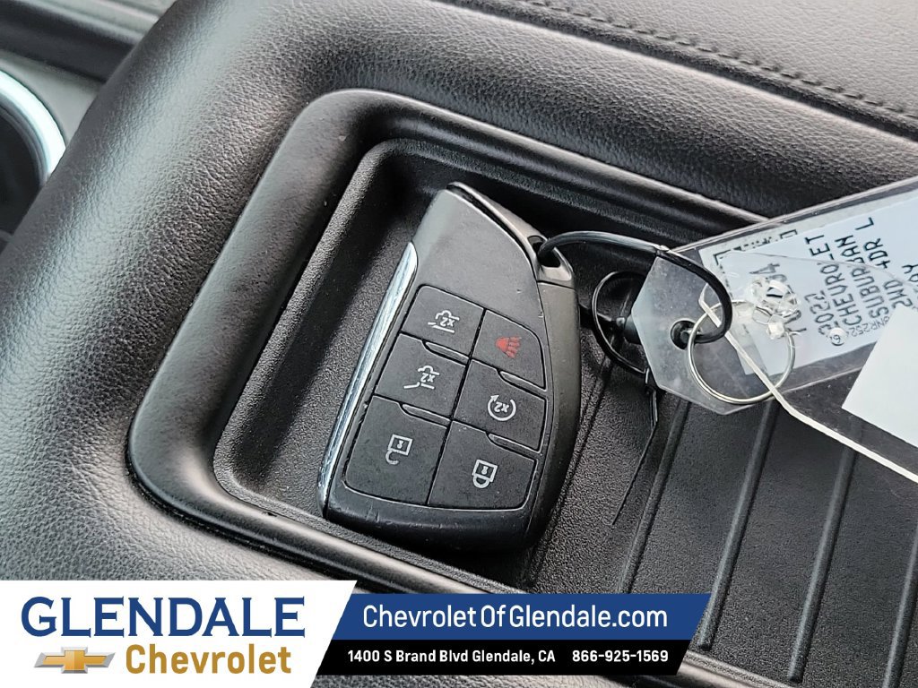 Used 2022 Chevrolet Suburban LT RWD image 35