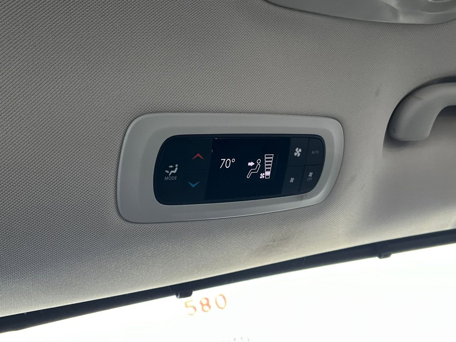 Used 2024 Chrysler Pacifica Touring-L image 17