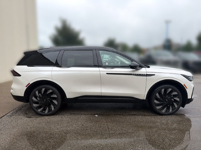 New 2026 Lincoln Nautilus Reserve AWD/4WD image 4