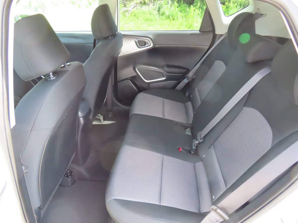 Certified 2025 Kia Soul LX w/ LX Technology Package FWD image 25