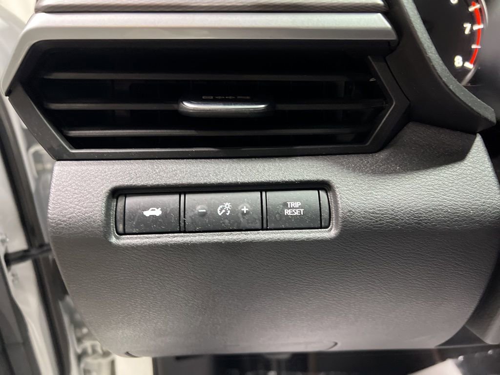 Used 2025 Nissan Altima 2.5 SR image 24