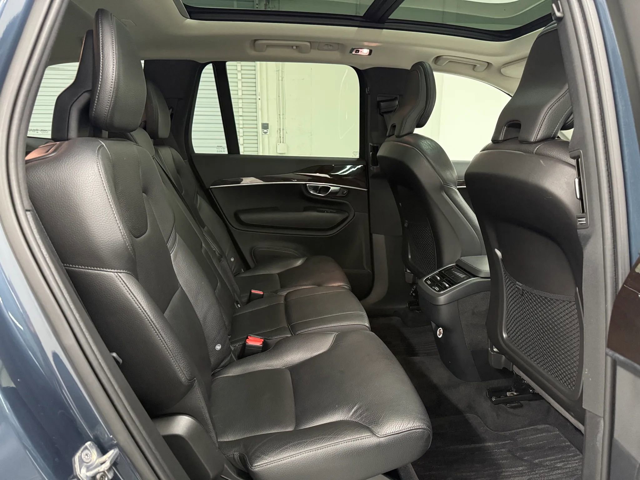 Used 2019 Volvo XC90 T6 Momentum w/ Advanced Package image 16