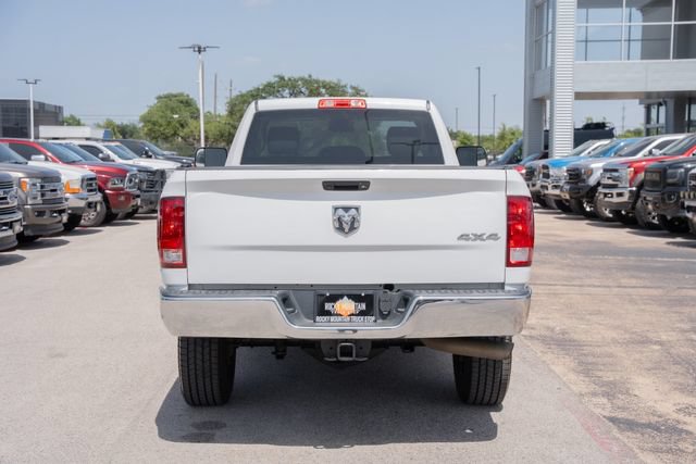 Used 2018 RAM 3500 Tradesman w/ Chrome Appearance Group AWD/4WD image 8
