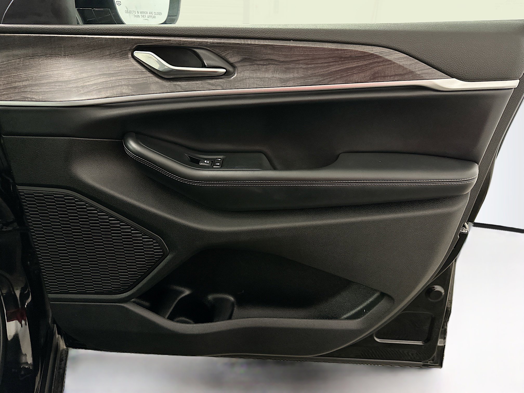 Used 2024 Jeep Grand Cherokee L Limited w/ Luxury Tech Group II image 36