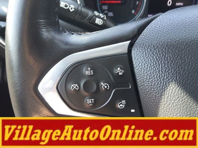 Used 2021 Chevrolet Traverse LT image 32