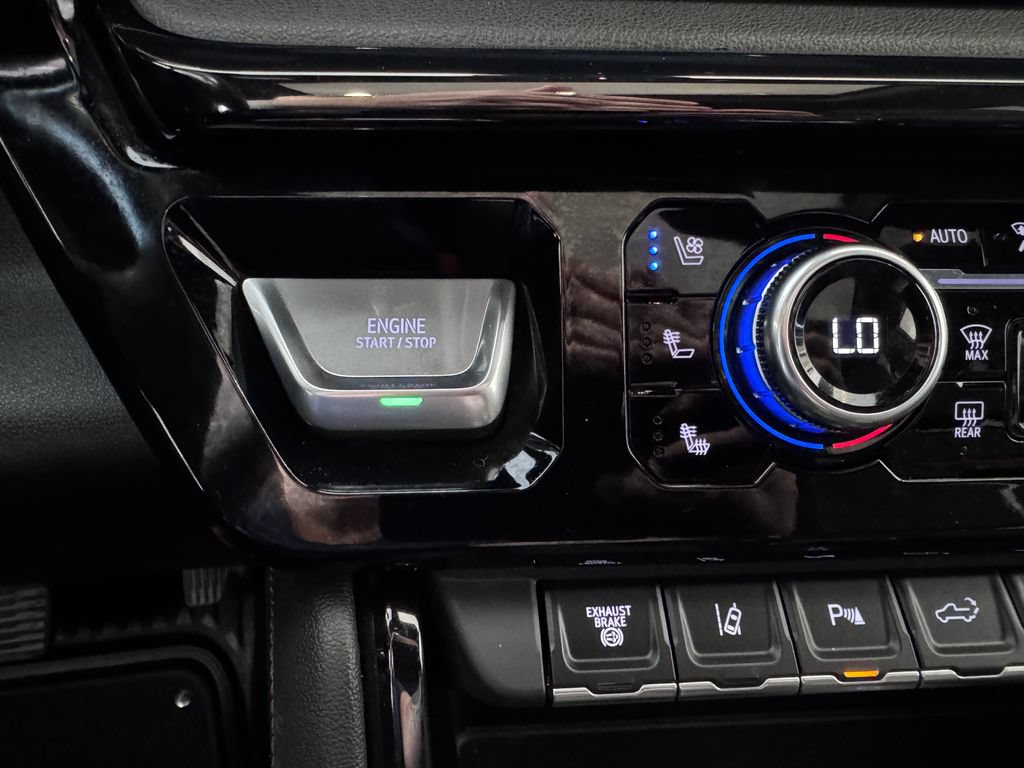 Certified 2025 GMC Sierra 2500 AT4 w/ AT4 Premium Plus Package AWD/4WD image 26