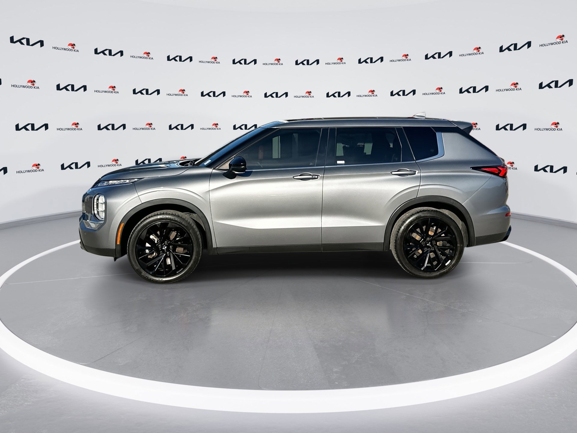 Used 2022 Mitsubishi Outlander SE FWD image 5