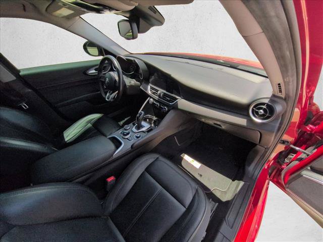 Used 2020 Alfa Romeo Giulia w/ Nero Edizione RWD image 19