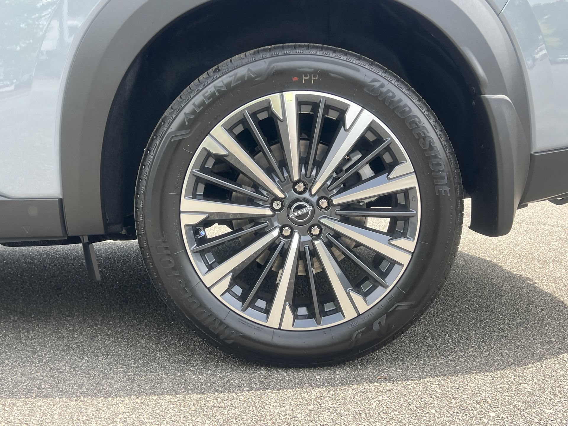 New 2026 Nissan Pathfinder Platinum AWD/4WD image 28