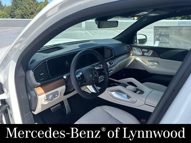 New 2026 Mercedes-Benz GLS 580 4MATIC image 9