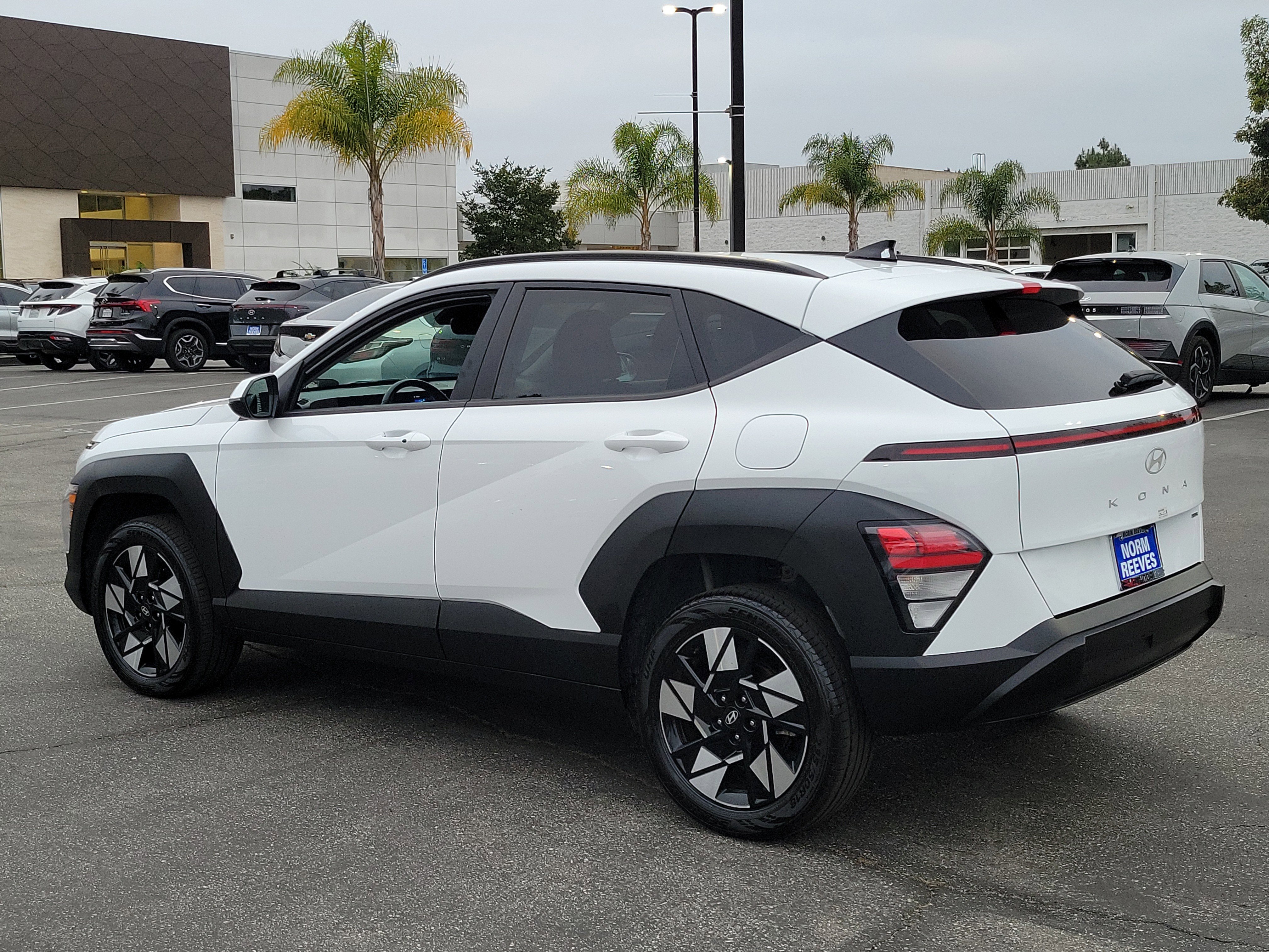 Certified 2024 Hyundai Kona SEL AWD/4WD image 28