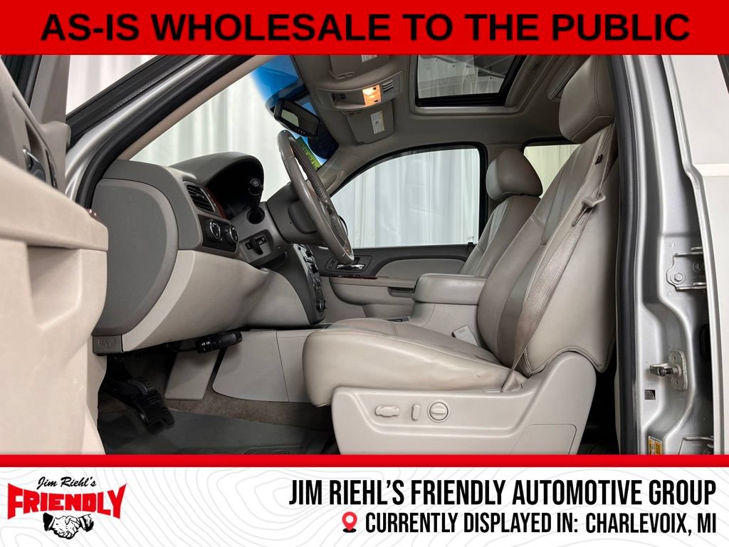 Used 2010 GMC Yukon SLT w/ SLT-2 Equipment Package AWD/4WD image 3