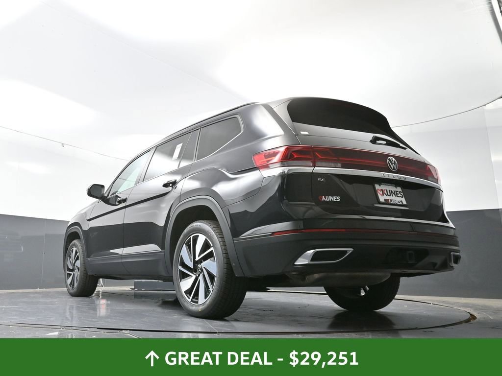 Used 2024 Volkswagen Atlas SE image 54