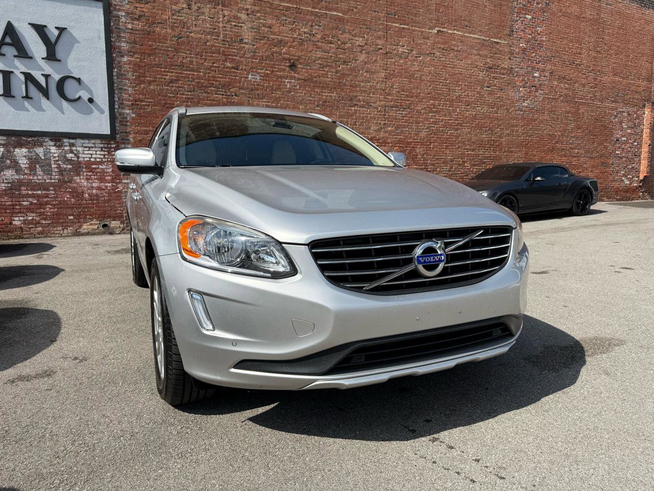 Used 2015 Volvo XC60 T5 Premier image 2