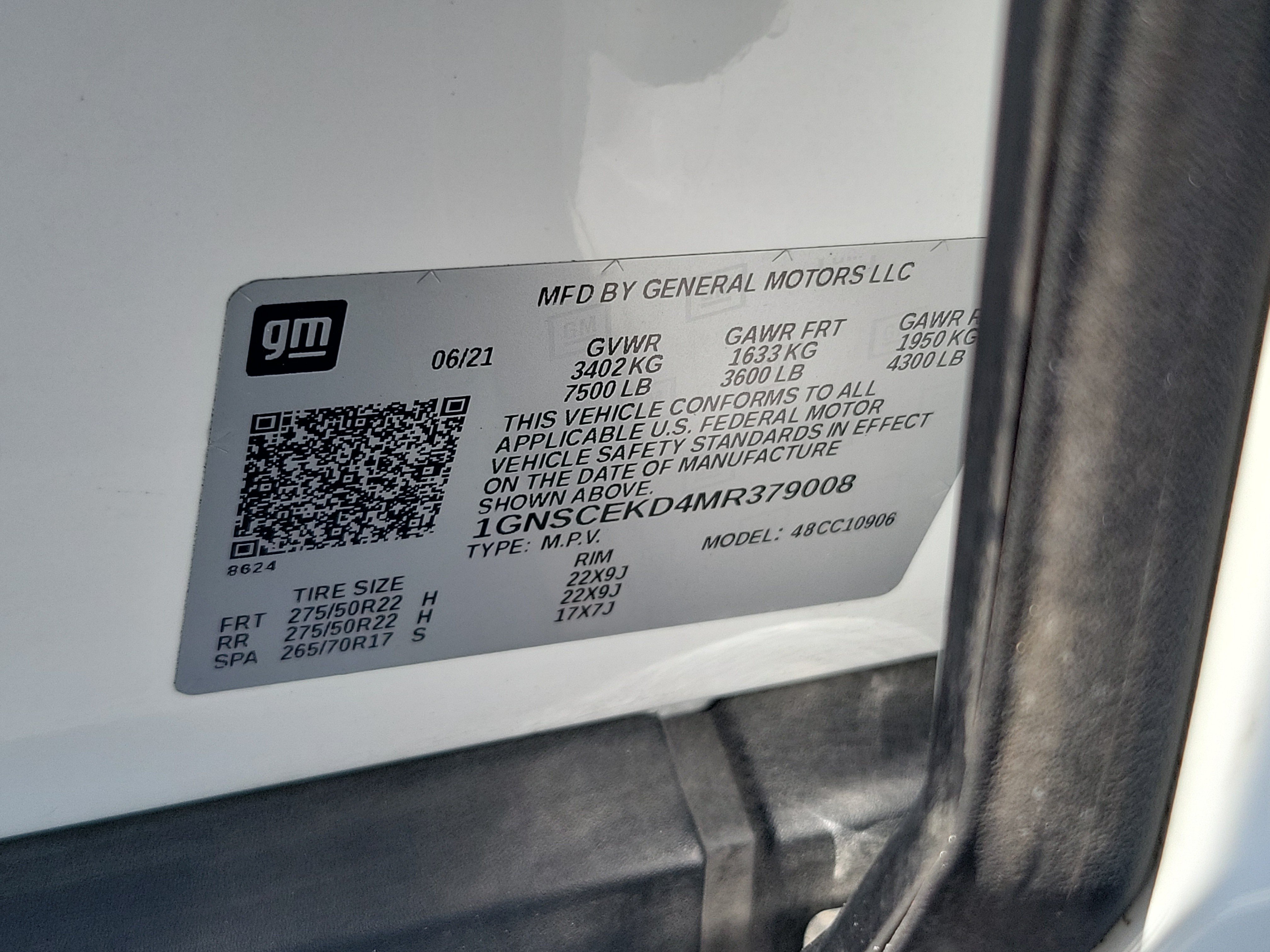 Used 2021 Chevrolet Suburban RST RWD image 32