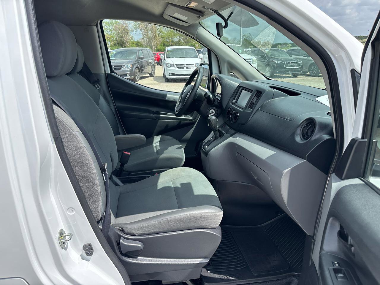 Used 2021 Nissan NV200 S w/ Back Door Glass Package FWD image 23