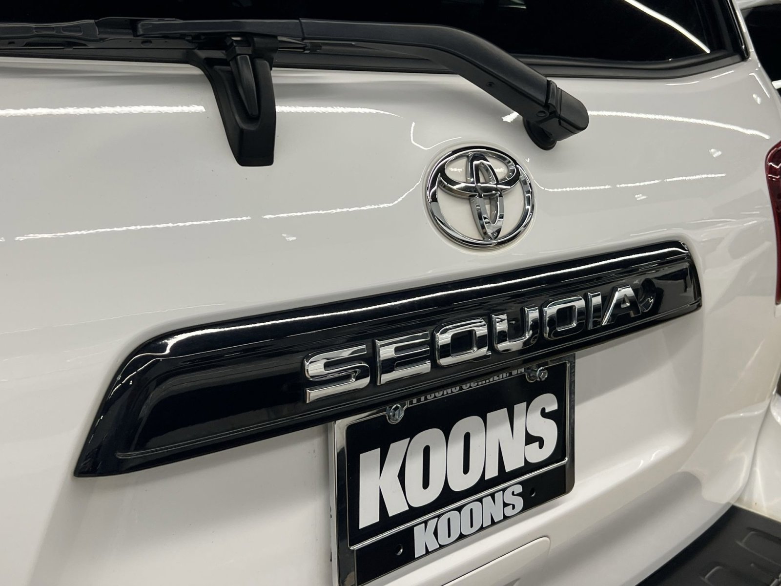 Used 2018 Toyota Sequoia TRD Sport AWD/4WD image 24